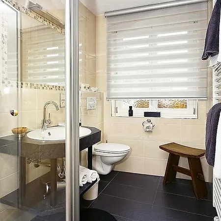 Frauenschuh 公寓 *